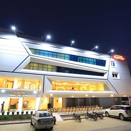 The Grand Raveta Hotel Pātan Екстериор снимка
